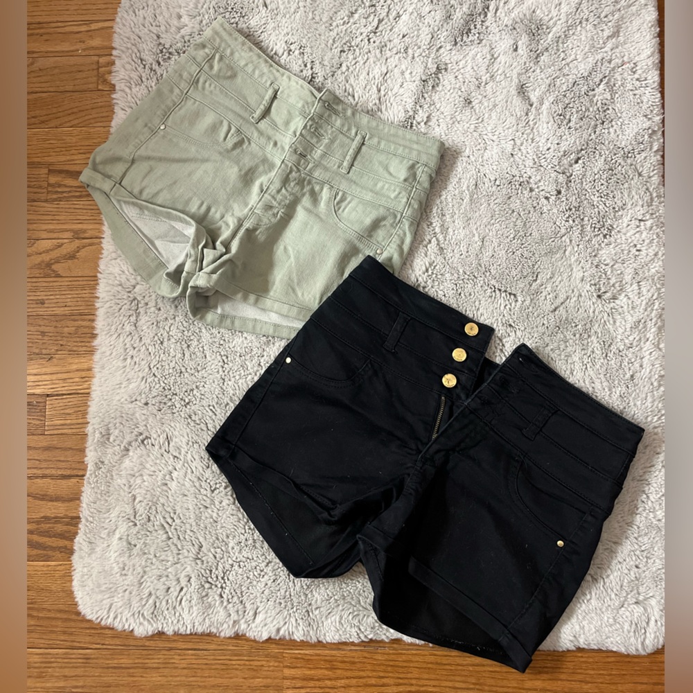 2/$10 Refuge army green and black Shorts